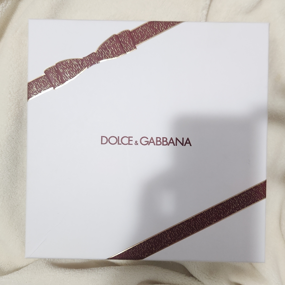 Dolce & Gabbana White and Gold Gift Box